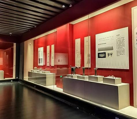 重庆博物馆展柜厂家巡礼 重庆鹏凯展览展示服务的专业之道